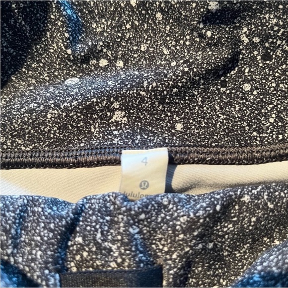 Lululemon Athletica Tight Stuff Tight II Size 4 Chakra Print Alpine Gray - Picture 4 of 10